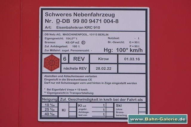 Kranwagen KIROV KRC 910 mit DBAG-Kranzug Kranwagen KIROV KRC 910 mit DBAG-Kranzug - Bahn-Galerie.de