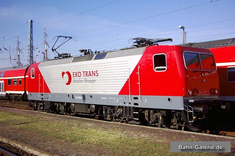 E-Lok 143 001 am 09.08.2003 in Warnemünde