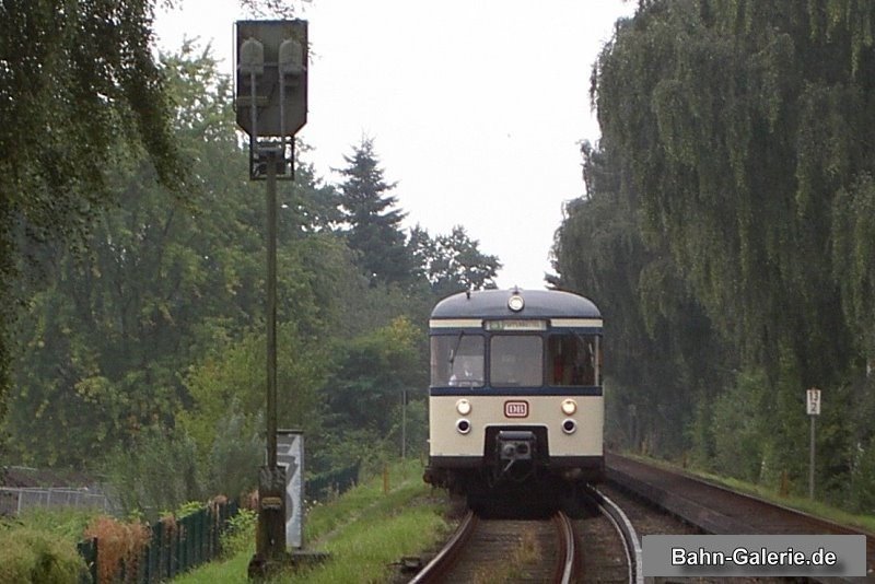 470 128 am 02.09.2007 in Hamburg-Kornweg - Foto Olaf Hoell 470 128 am 02.09.2007 in Hamburg-Kornweg - Foto Olaf Hoell